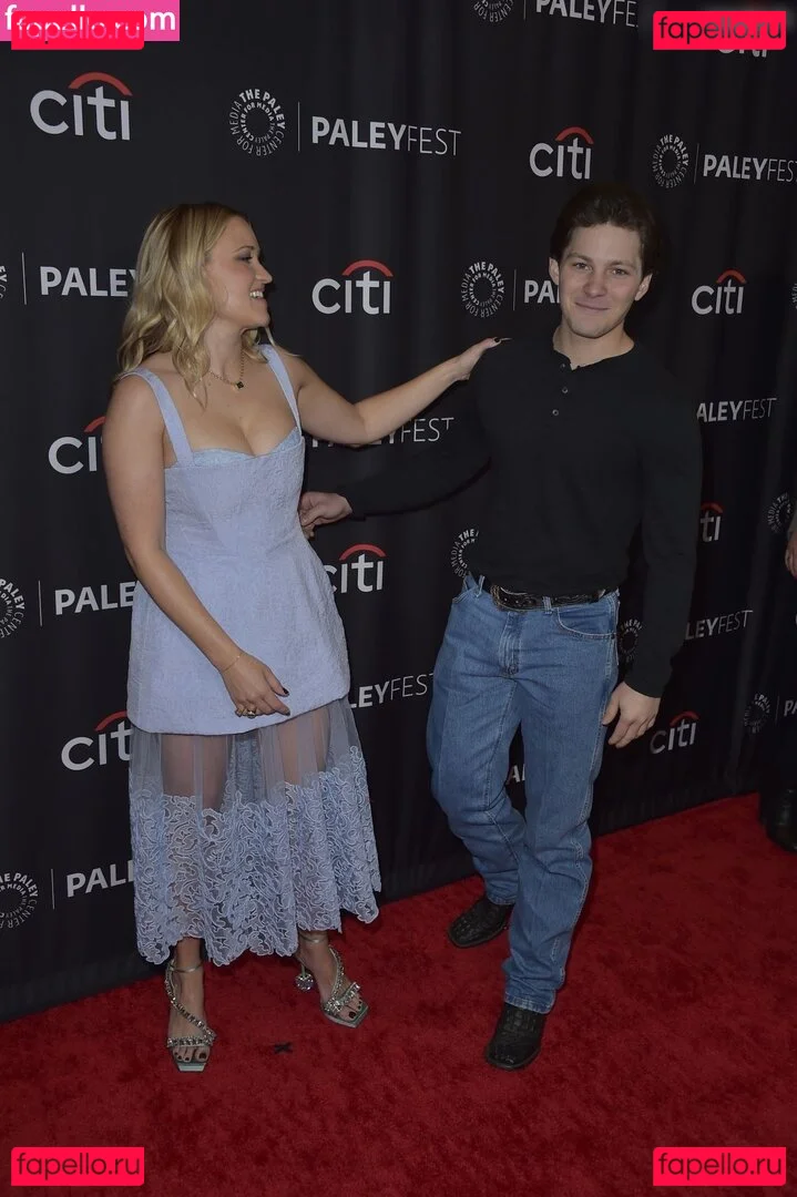 Emily Osment Onlyfans Photo Gallery 