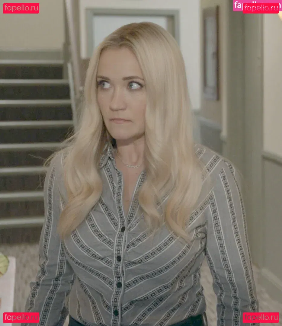 Emily Osment Onlyfans Photo Gallery 