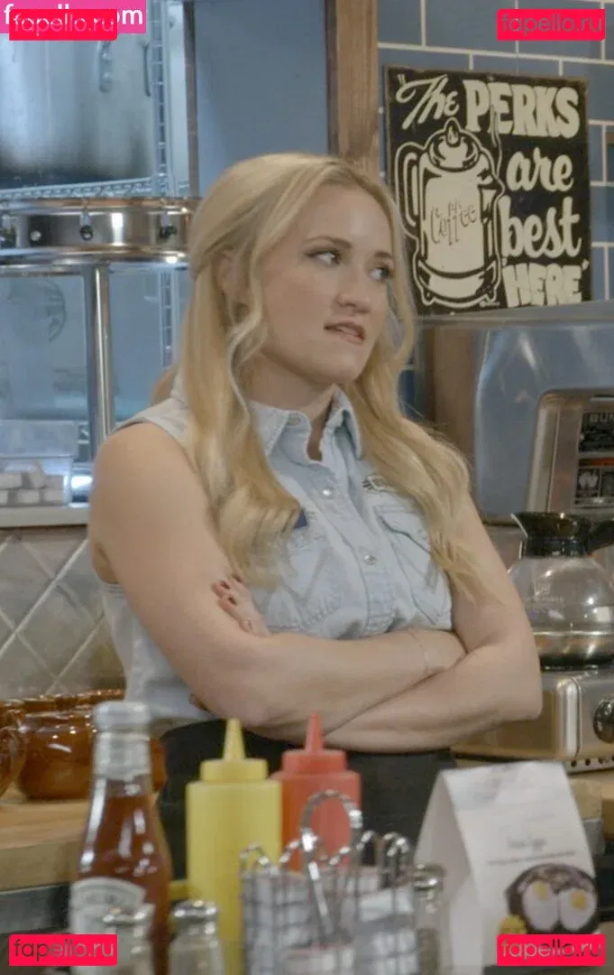 Emily Osment Onlyfans Photo Gallery 