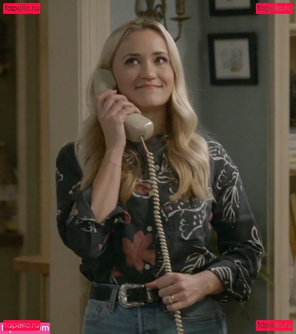 Emily Osment Onlyfans Photo Gallery 