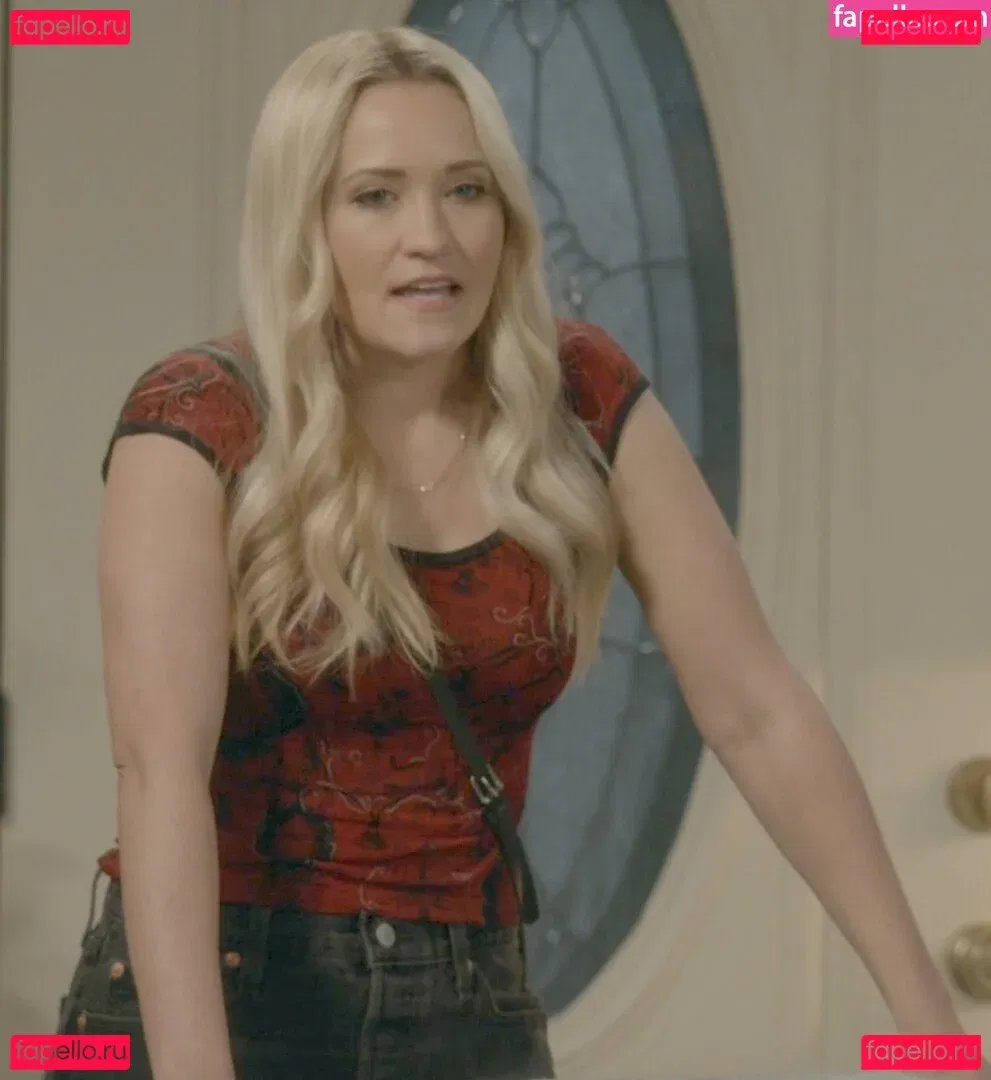 Emily Osment Onlyfans Photo Gallery 