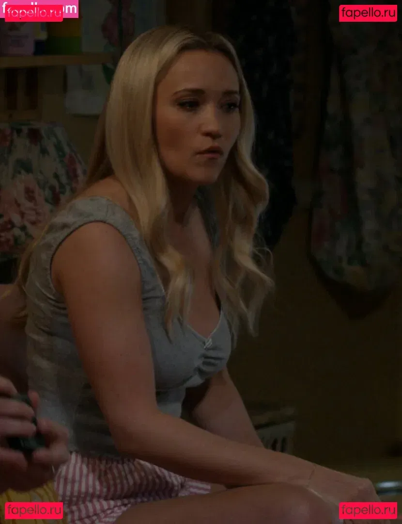 Emily Osment Onlyfans Photo Gallery 