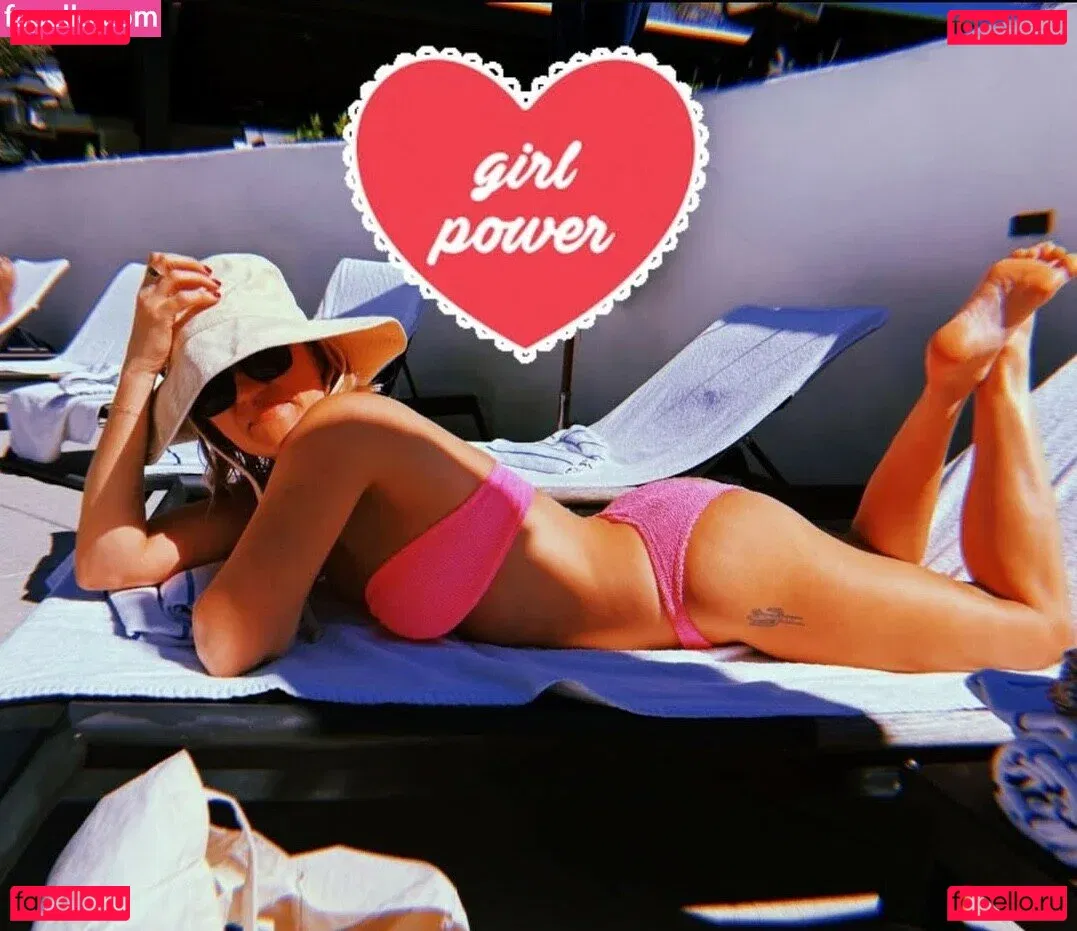 Emily Osment Onlyfans Photo Gallery 