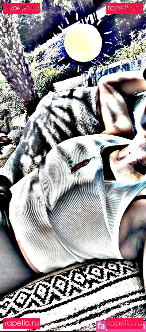 Emily Osment Onlyfans Photo Gallery 