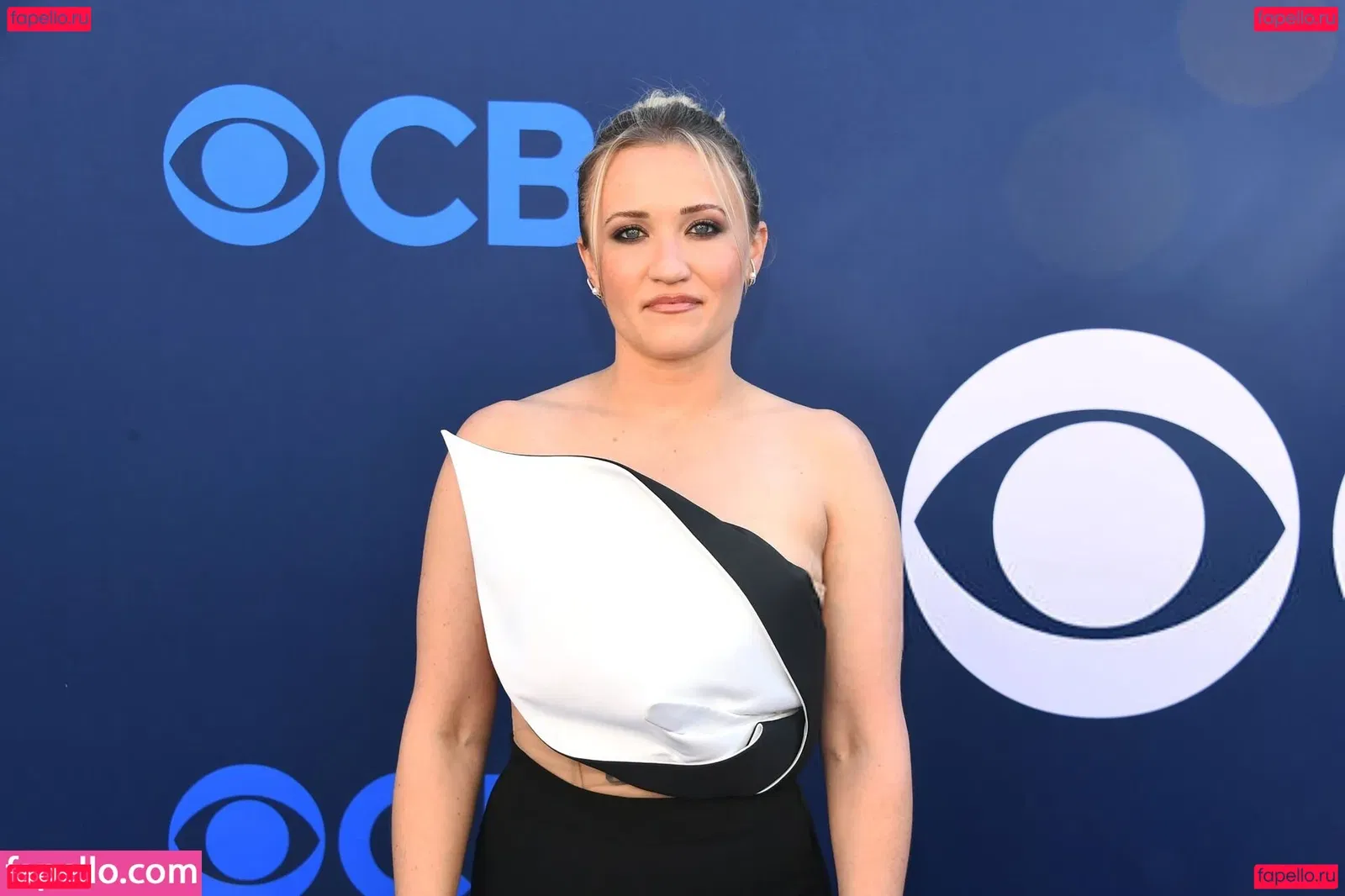 Emily Osment Onlyfans Photo Gallery 