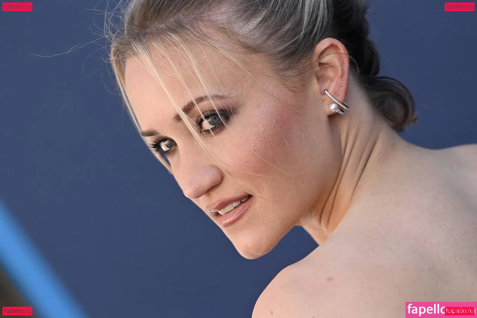 Emily Osment Onlyfans Photo Gallery 