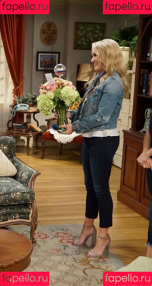 Emily Osment Onlyfans Photo Gallery 