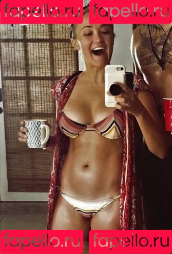 Emily Osment Onlyfans Photo Gallery 