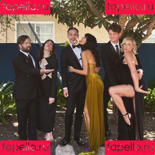 Emily Osment Onlyfans Photo Gallery 