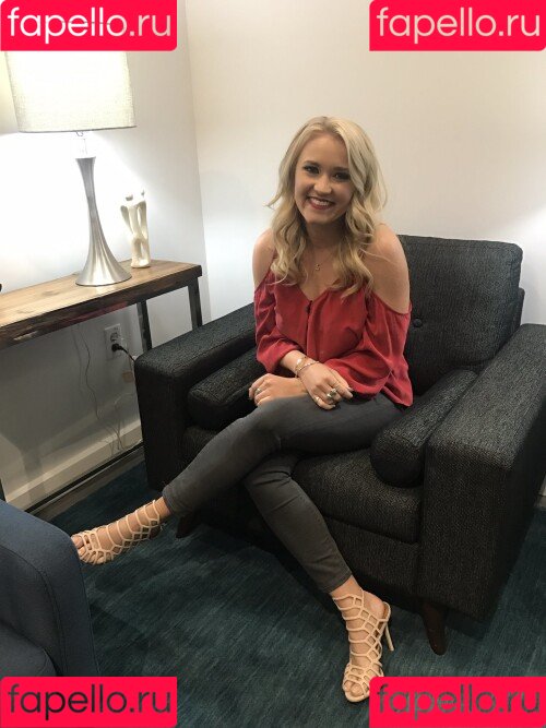 Emily Osment Onlyfans Photo Gallery 