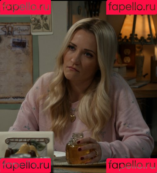 Emily Osment Onlyfans Photo Gallery 