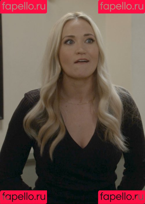 Emily Osment Onlyfans Photo Gallery 