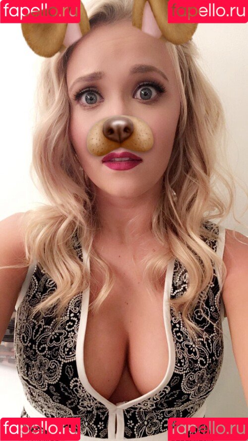 Emily Osment Onlyfans Photo Gallery 