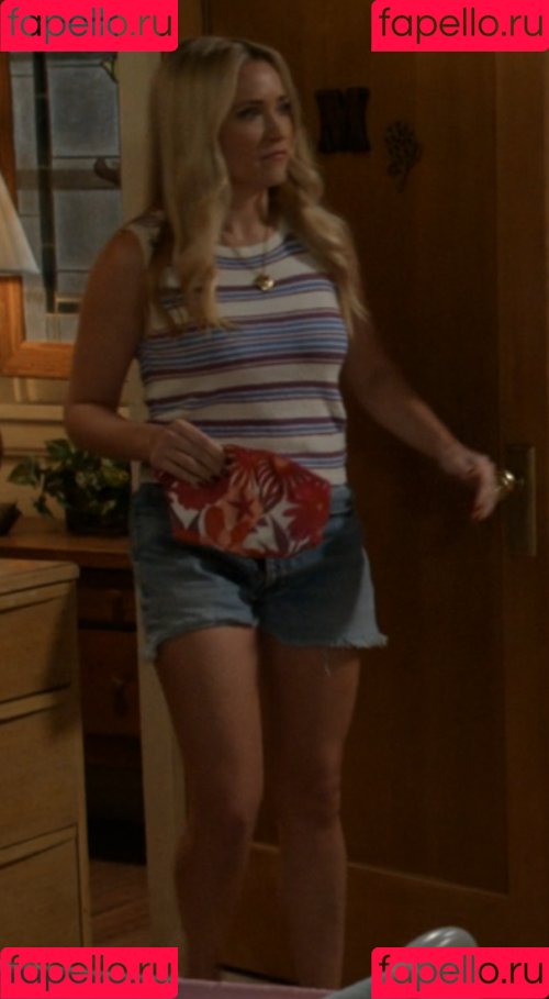 Emily Osment Onlyfans Photo Gallery 