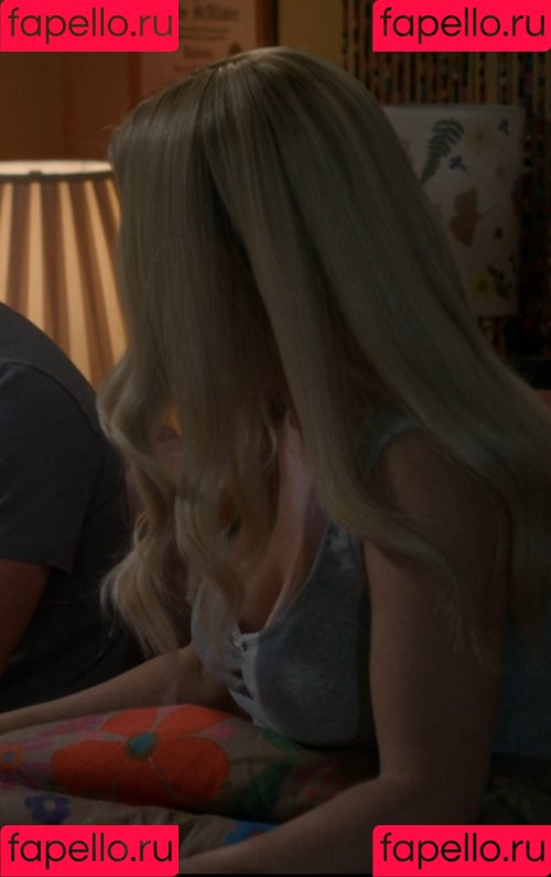 Emily Osment Onlyfans Photo Gallery 