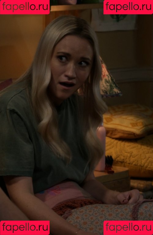 Emily Osment Onlyfans Photo Gallery 