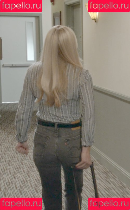 Emily Osment Onlyfans Photo Gallery 