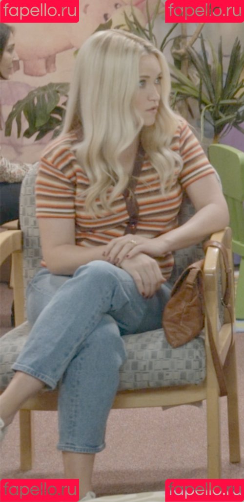 Emily Osment Onlyfans Photo Gallery 