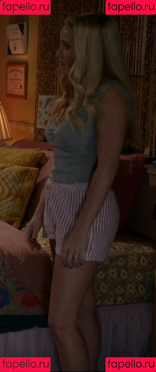 Emily Osment Onlyfans Photo Gallery 