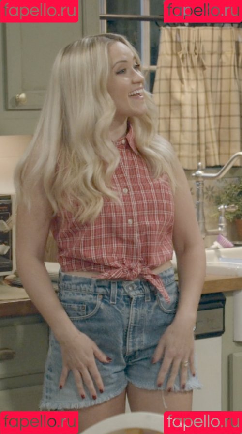 Emily Osment Onlyfans Photo Gallery 