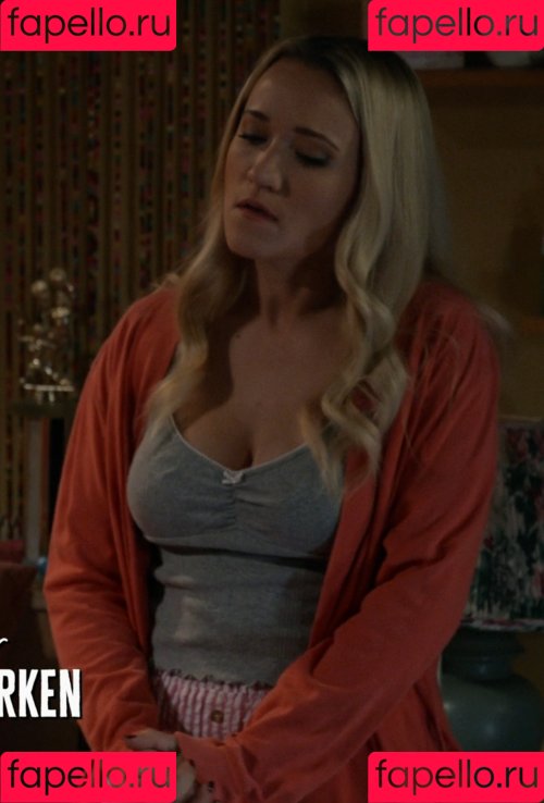 Emily Osment Onlyfans Photo Gallery 