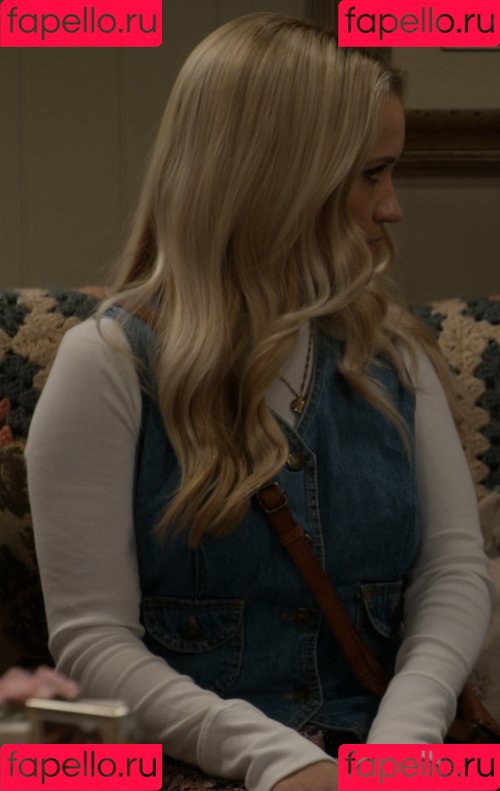 Emily Osment Onlyfans Photo Gallery 