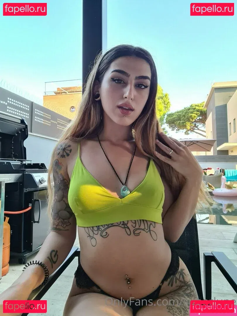 superlupe Onlyfans Photo Gallery 