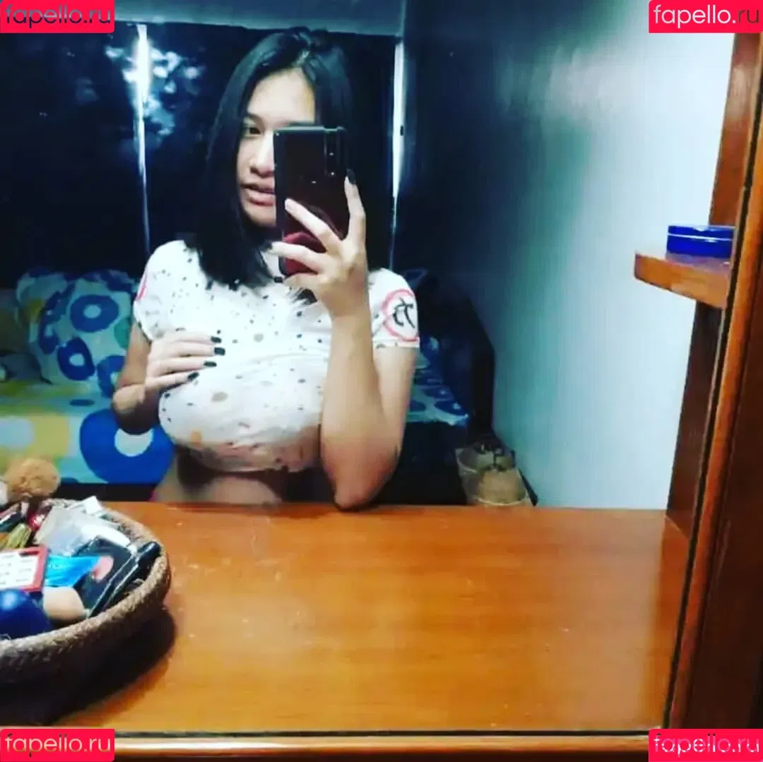 Warunee Thanyaphu Onlyfans Photo Gallery 