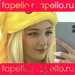 Vivii Plays Onlyfans Photo Gallery 