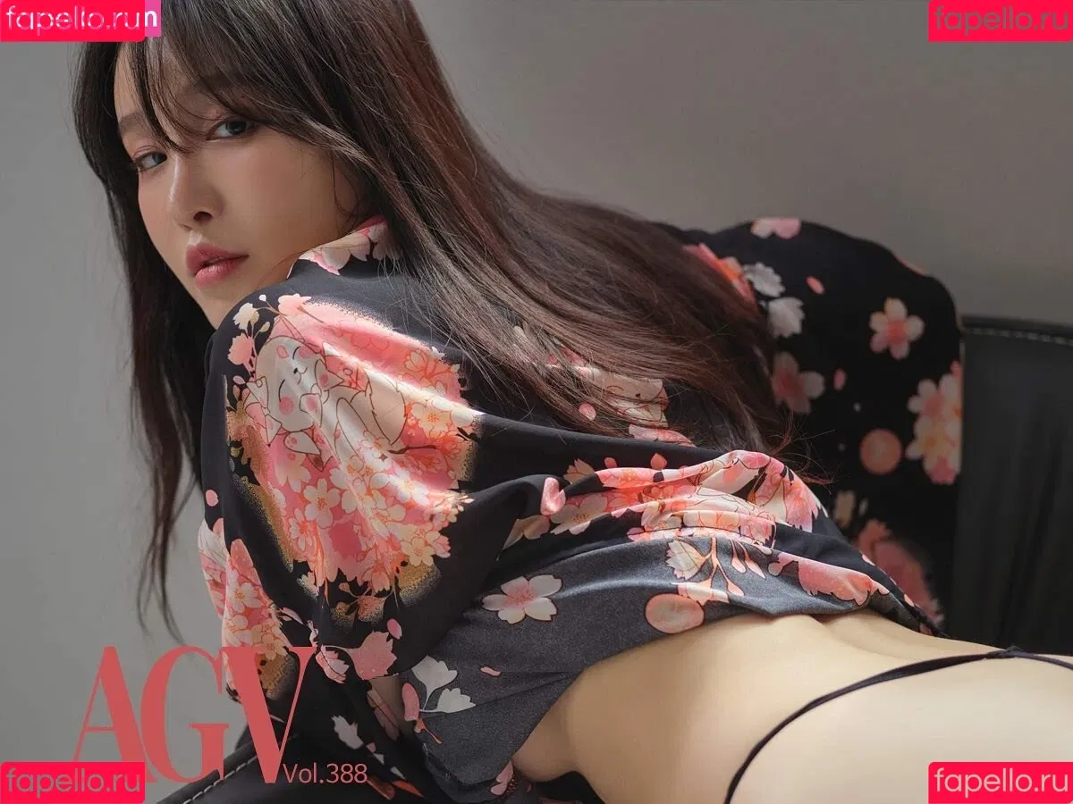 Lee Seol 이설 Onlyfans Photo Gallery 