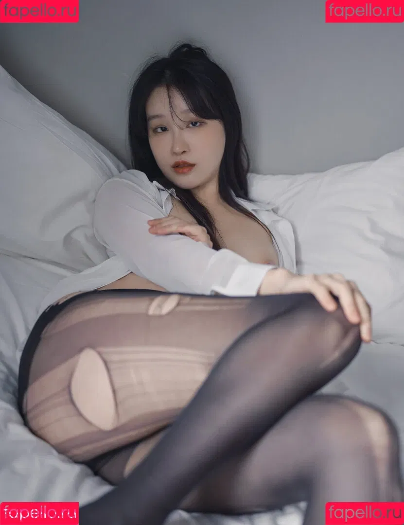 Lee Seol 이설 Onlyfans Photo Gallery 