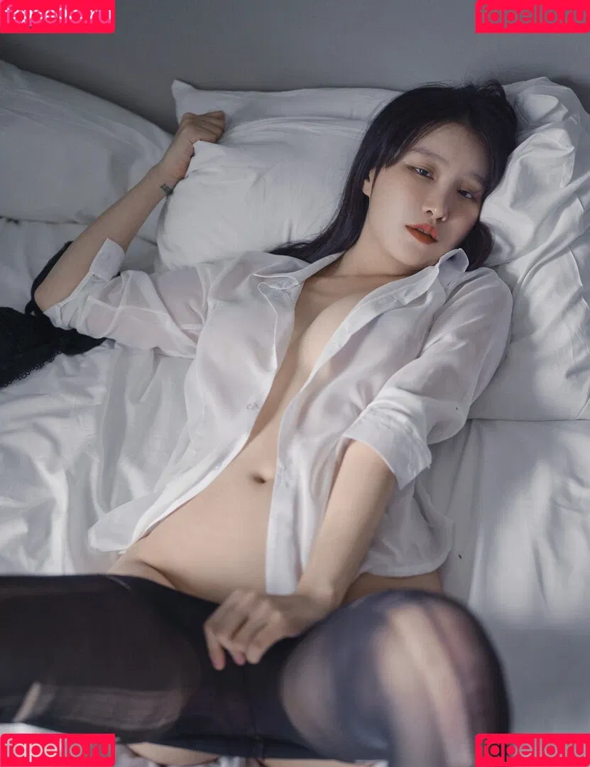 Lee Seol 이설 Onlyfans Photo Gallery 