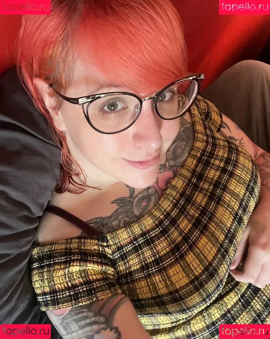 PushingUpRoses Onlyfans Photo Gallery 