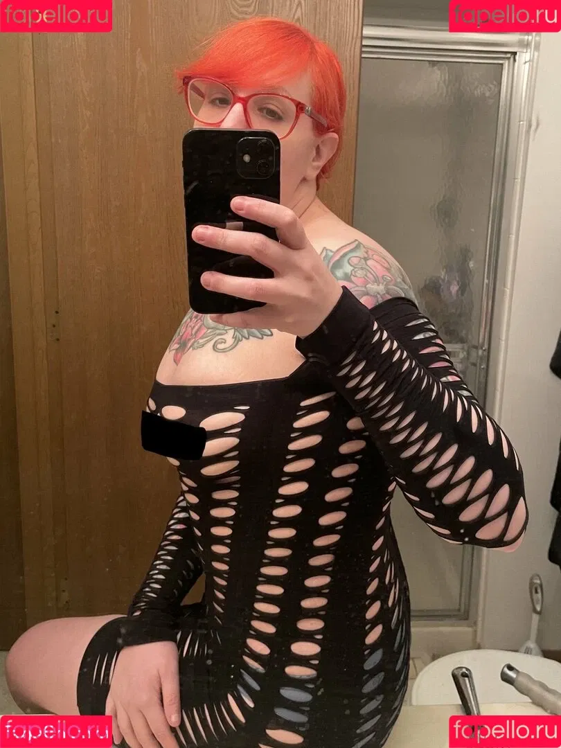 PushingUpRoses Onlyfans Photo Gallery 