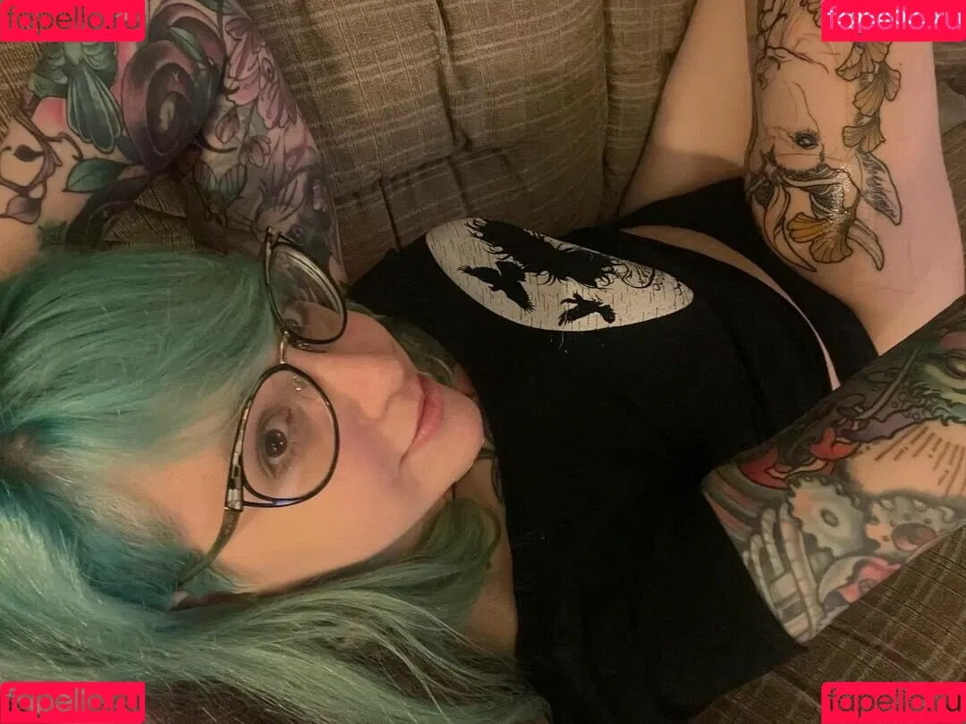 PushingUpRoses Onlyfans Photo Gallery 