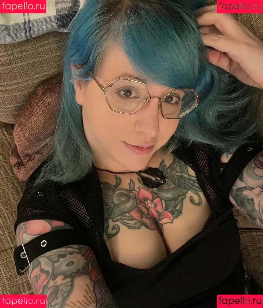 PushingUpRoses Onlyfans Photo Gallery 