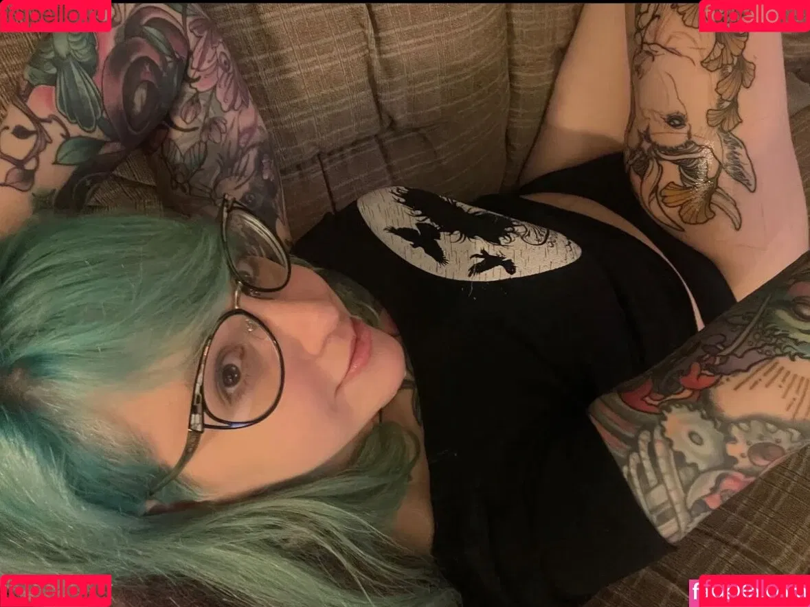 PushingUpRoses Onlyfans Photo Gallery 