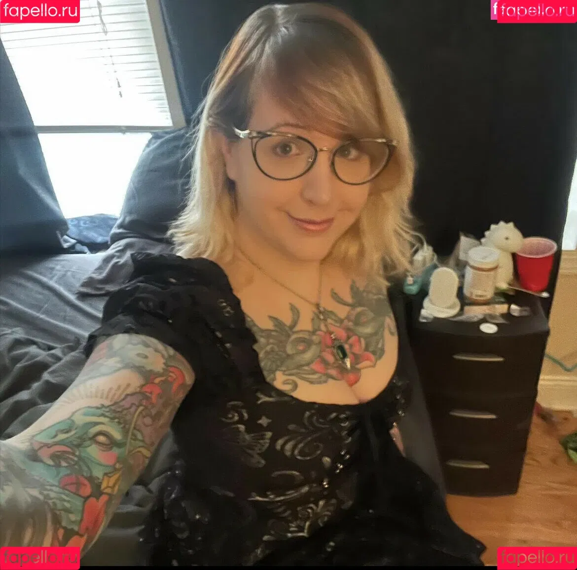 PushingUpRoses Onlyfans Photo Gallery 