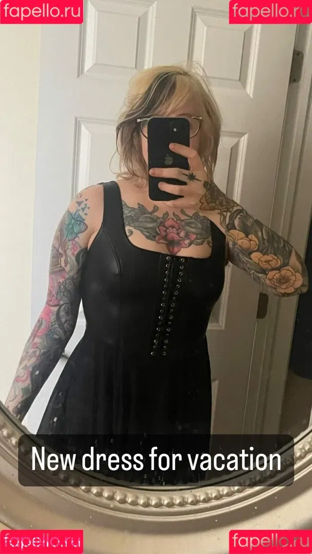 PushingUpRoses Onlyfans Photo Gallery 