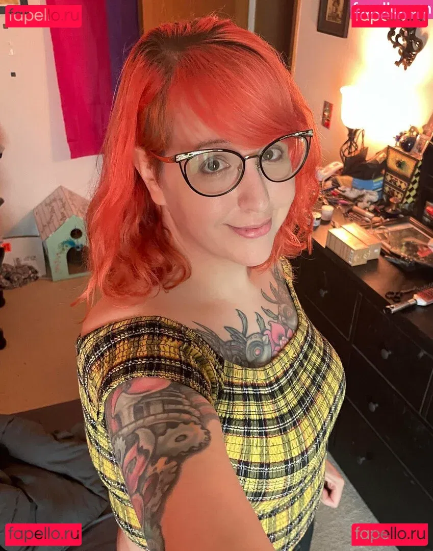 PushingUpRoses Onlyfans Photo Gallery 