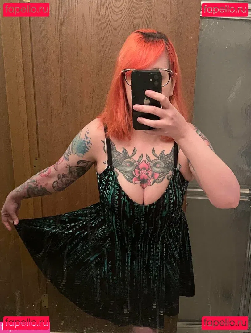 PushingUpRoses Onlyfans Photo Gallery 