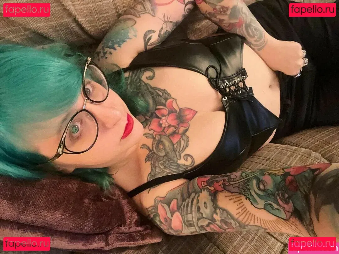 PushingUpRoses Onlyfans Photo Gallery 