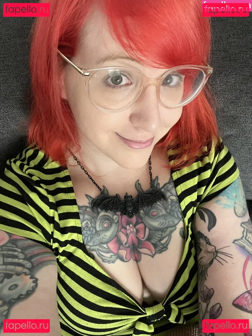 PushingUpRoses Onlyfans Photo Gallery 