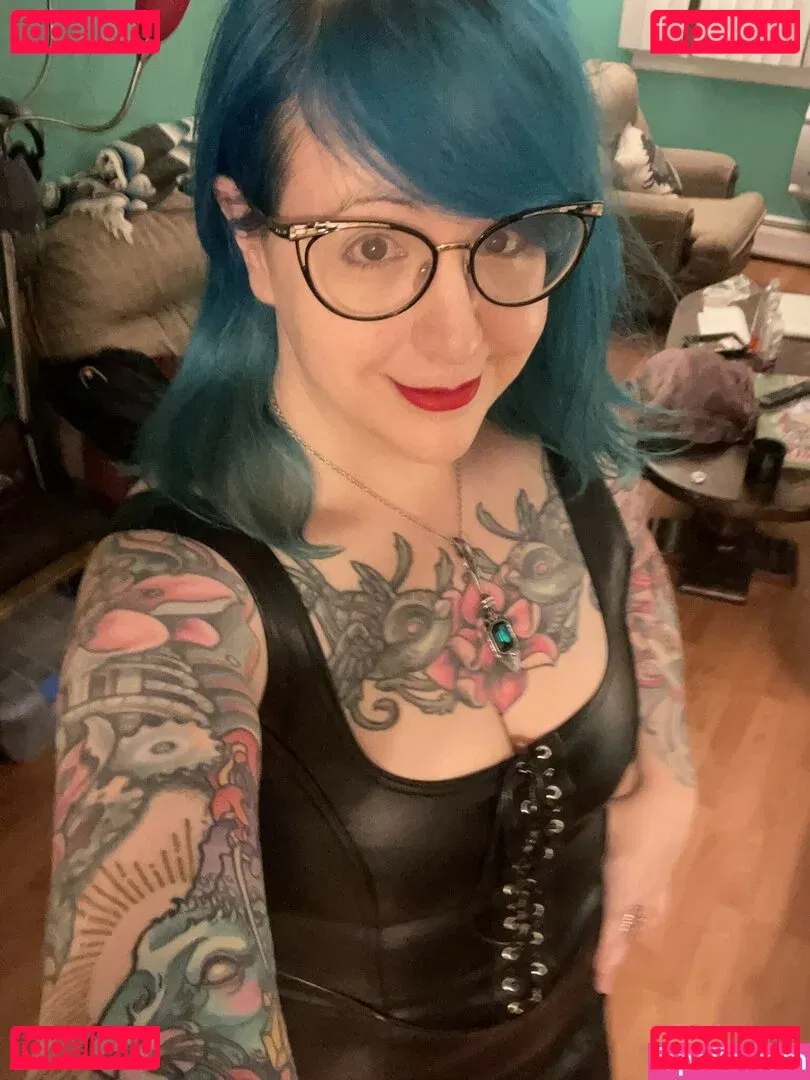 PushingUpRoses Onlyfans Photo Gallery 