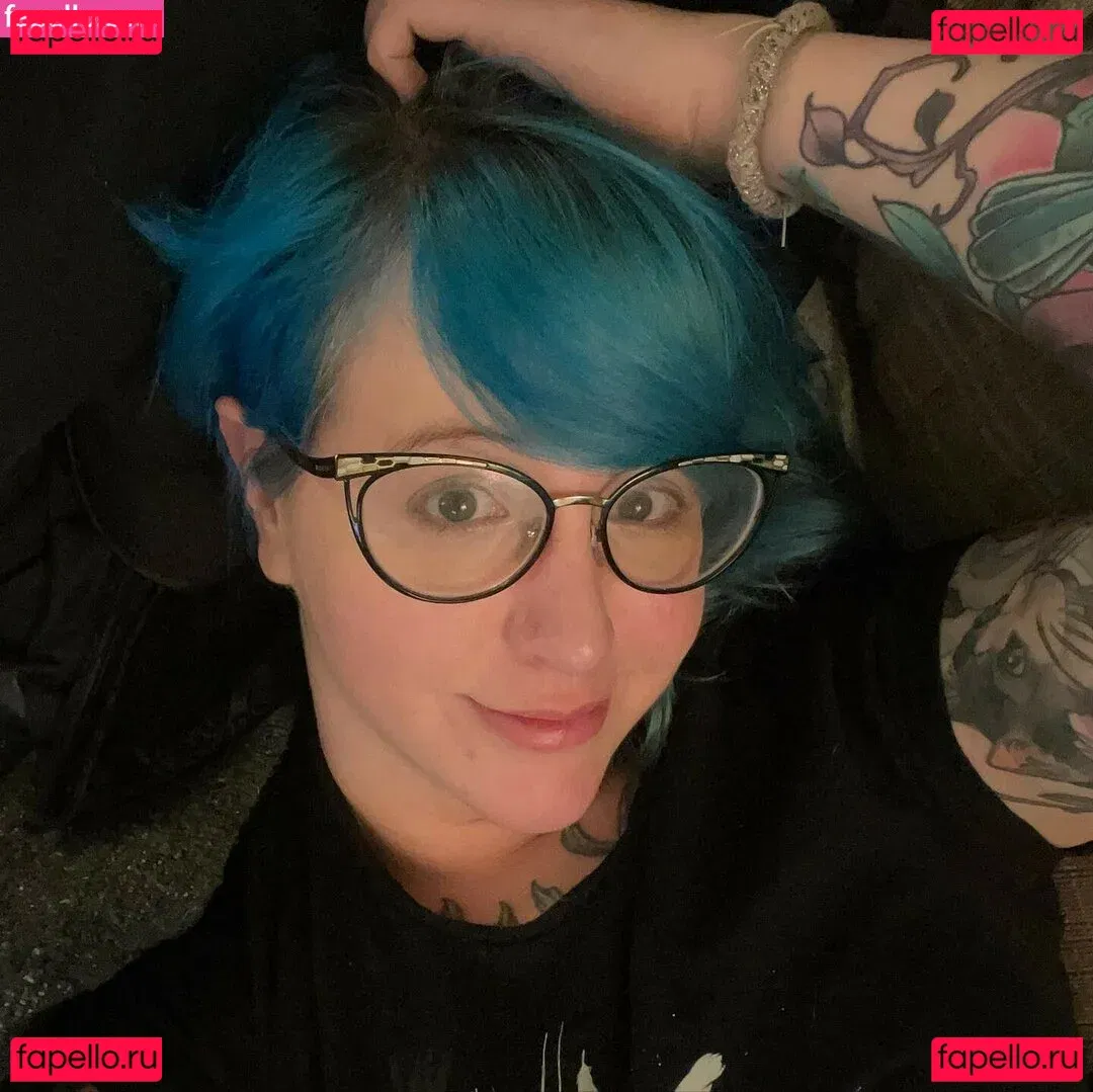 PushingUpRoses Onlyfans Photo Gallery 