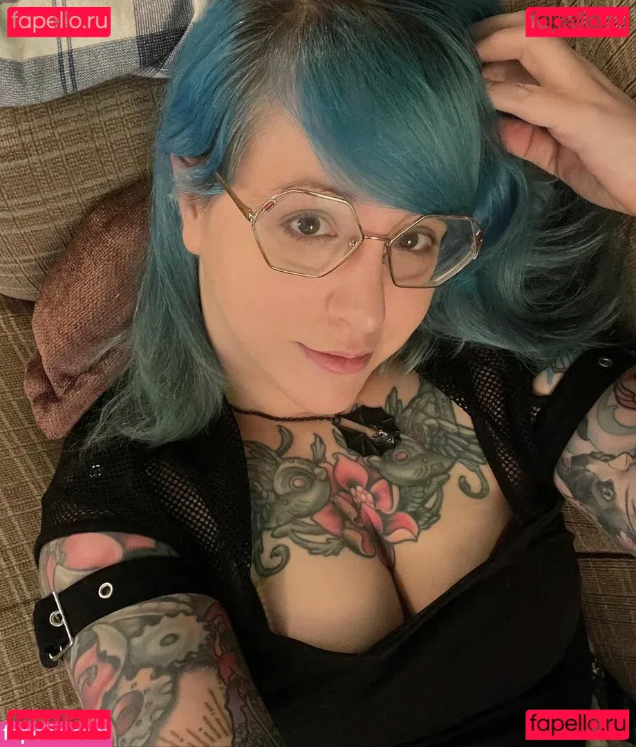 PushingUpRoses Onlyfans Photo Gallery 