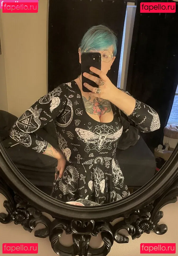 PushingUpRoses Onlyfans Photo Gallery 