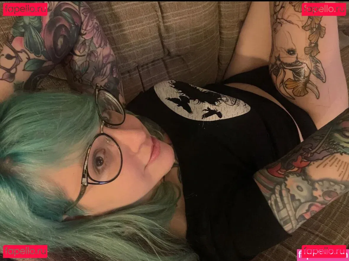 PushingUpRoses Onlyfans Photo Gallery 