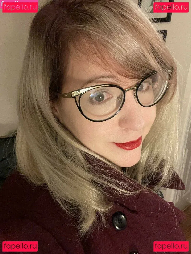 PushingUpRoses Onlyfans Photo Gallery 