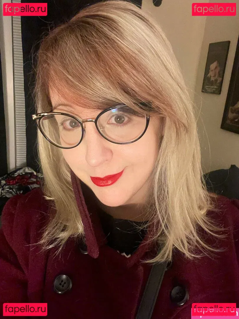 PushingUpRoses Onlyfans Photo Gallery 